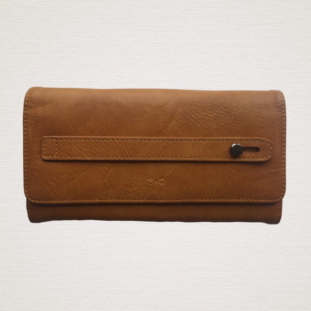S & Q Vegan Clutch in Light Brown